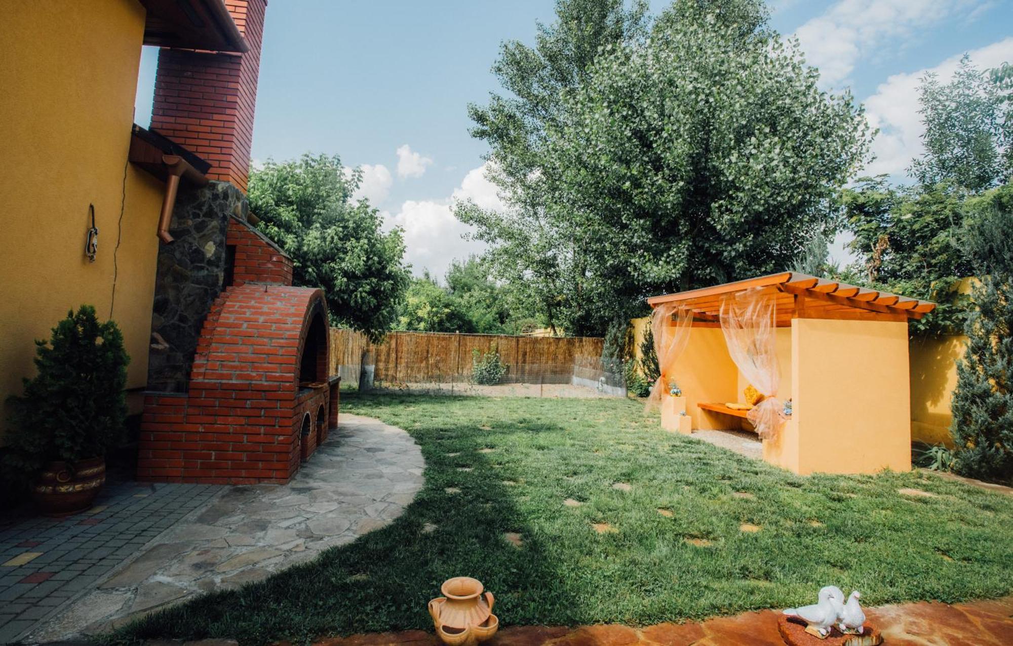Villa Fenix Beregszász Kültér fotó